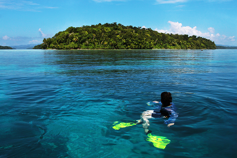 Solomon Islands : Travel : Photos :  Richard Moore Photography : Photographer : 